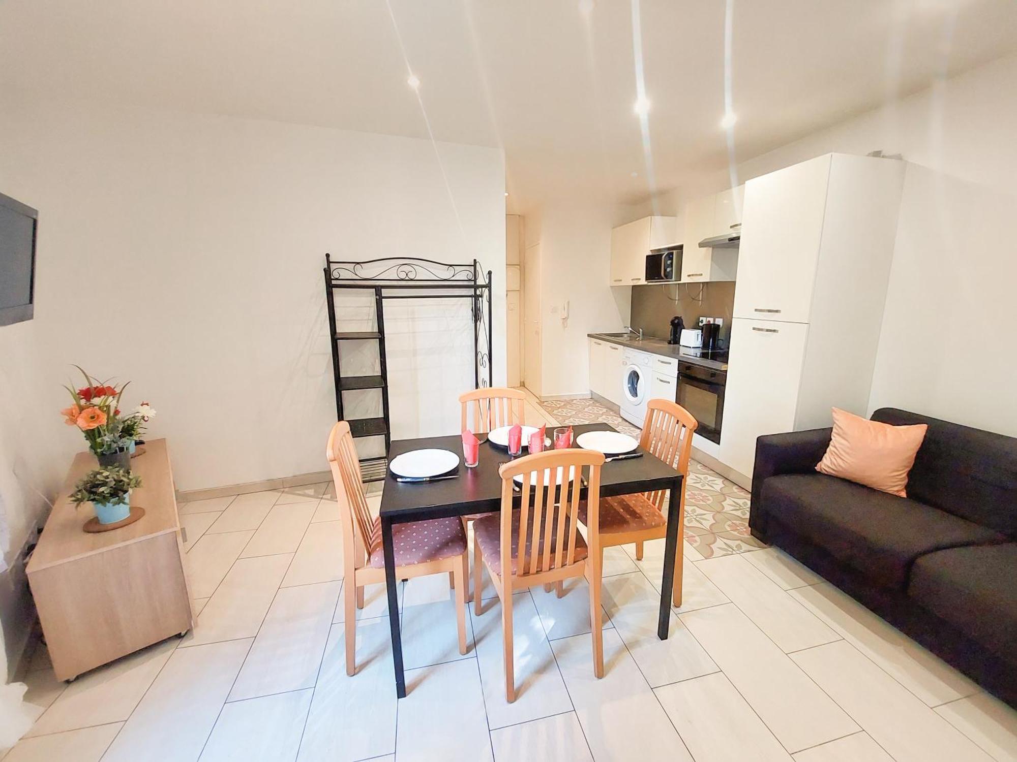 Charmant Appartement Pres Du Marche, Gare Et Port A 5Mn Toulon Ngoại thất bức ảnh